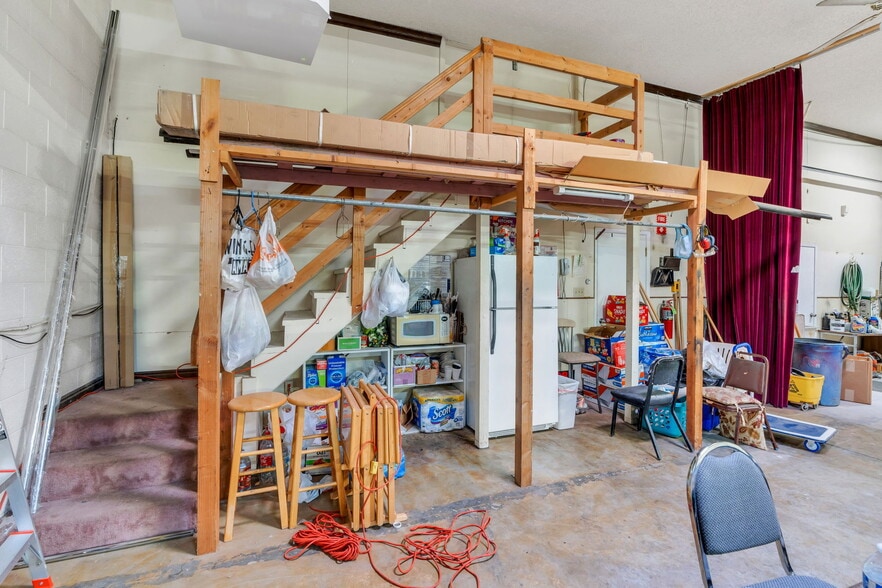 More Photos Of 17 W Sunset Ave, Salt Lake City Light Manufacturing For Sale