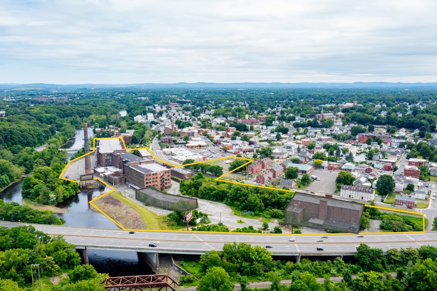 More Photos Of 165 Front St, Chicopee Apartments For Sale