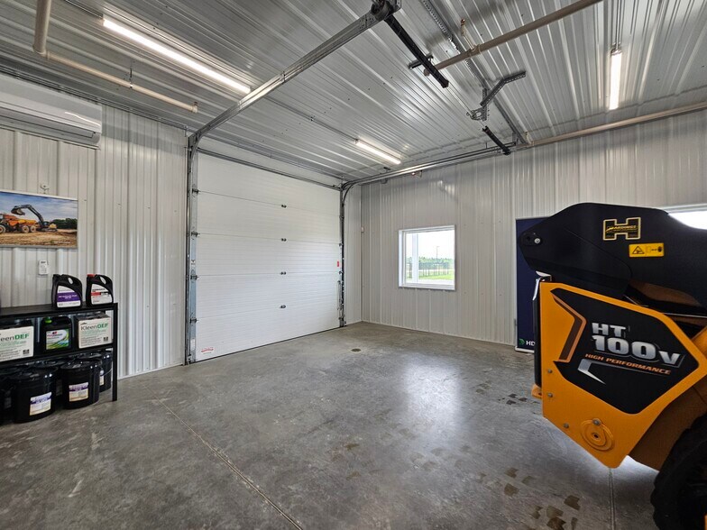 More Photos Of 26336 S Heritage Dr, Elwood Warehouse For Sale