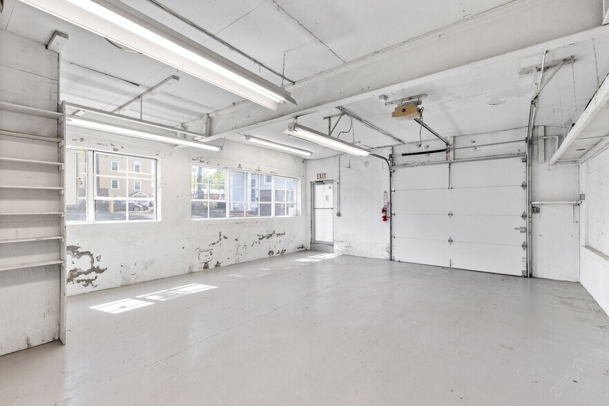 More Photos Of 3 W End, Rochelle Park Office For Lease
