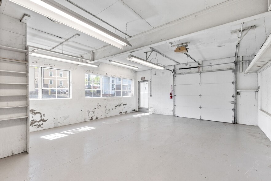 More Photos Of 3 W End, Rochelle Park Office For Lease