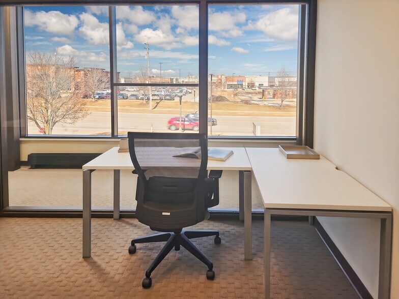 More Photos Of 2624 W Lake Lansing Rd, Lansing Coworking Space