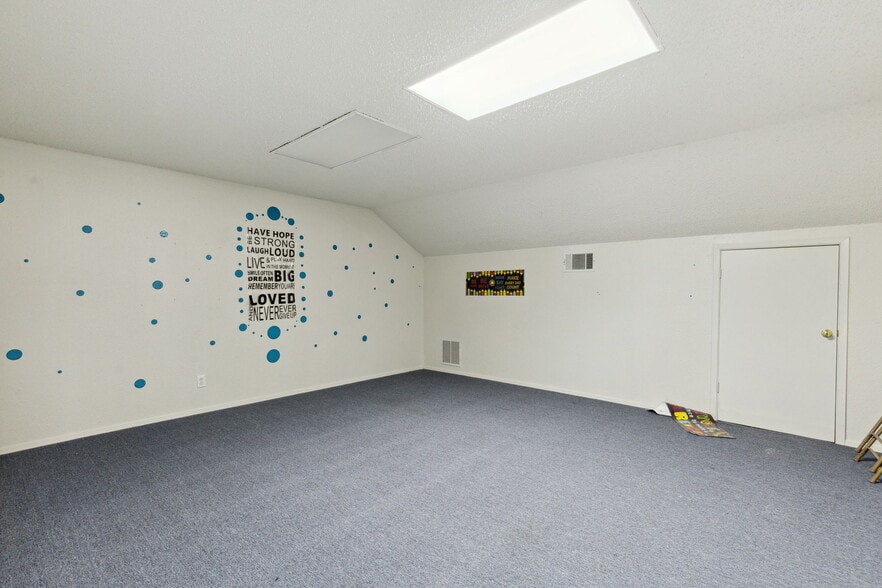 More Photos Of 1919 S Collins St, Arlington Religious Facility For Sale