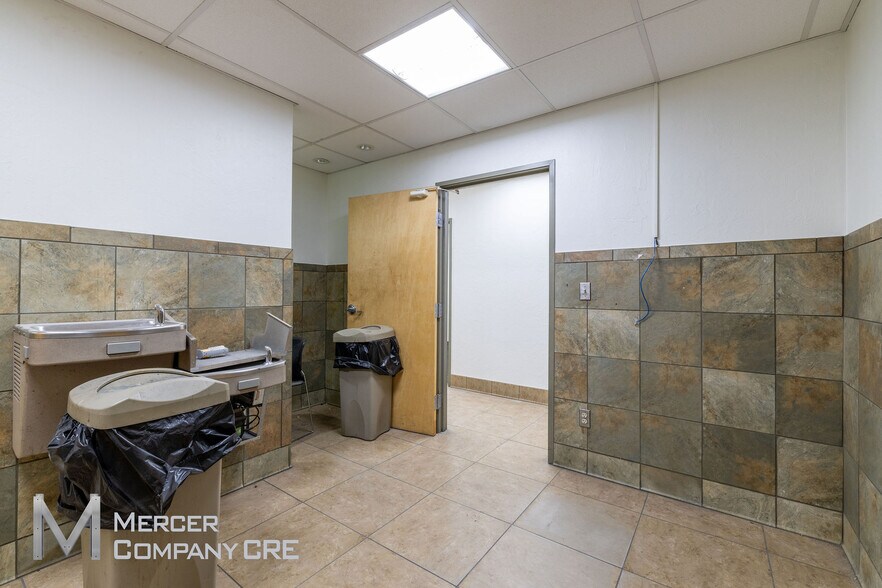 More Photos Of 400 Glade Ave, Oklahoma City Manufacturing For Lease