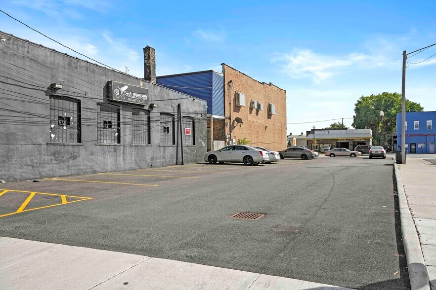 More Photos Of 4620 Tod Ave, East Chicago General Retail For Sale