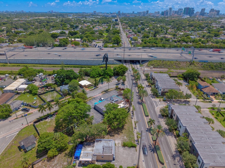 More Photos Of 601 NW 22nd Rd, Fort Lauderdale Restaurant For Sale