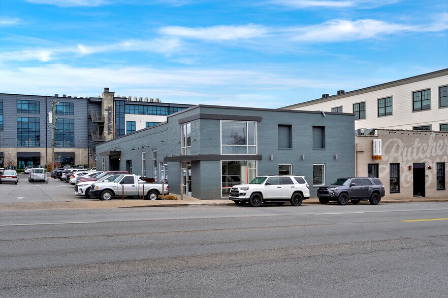 More Photos Of 900 Main St, Nashville Storefront Retail Office For Lease