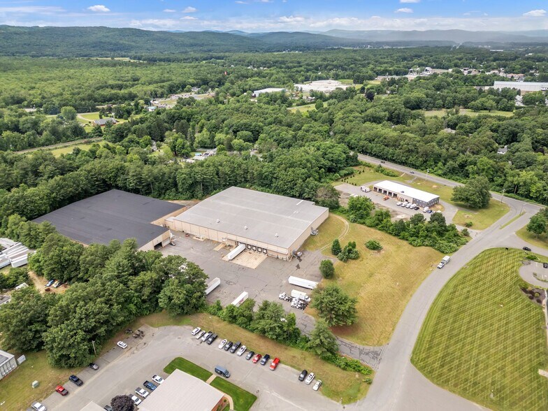 More Photos Of 14 Industrial Dr W, South Deerfield Manufacturing For Lease