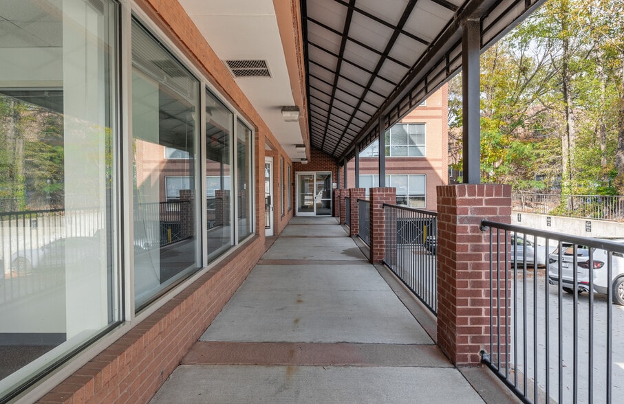 More Photos Of 308 W Rosemary St, Chapel Hill Office For Lease