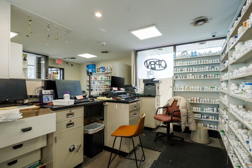 More Photos Of 2000 Snead Ave, Colonial Heights General Retail For Sale