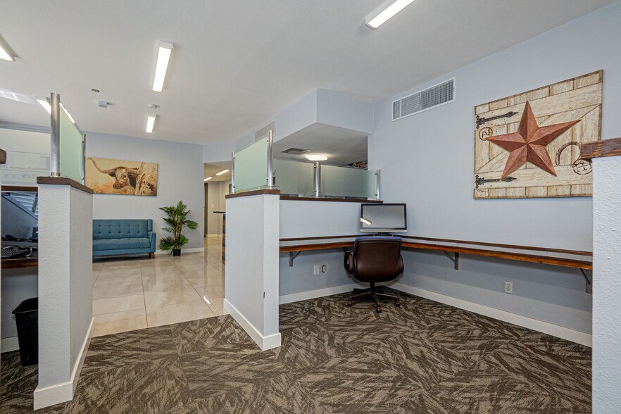 More Photos Of 3500 Confederate Rd, El Paso Warehouse For Sale