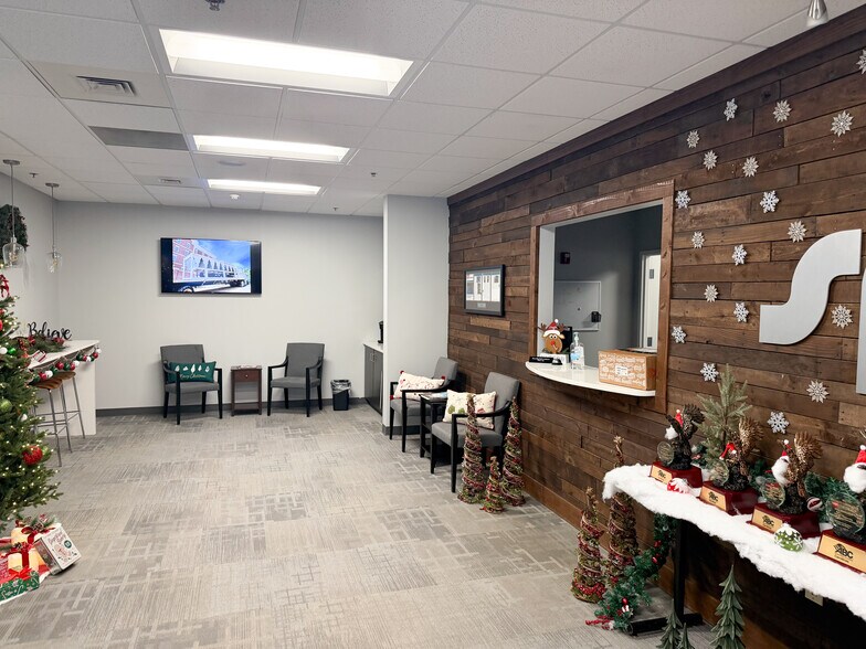 More Photos Of 10125 Berkeley Place Dr, Charlotte Office For Sale