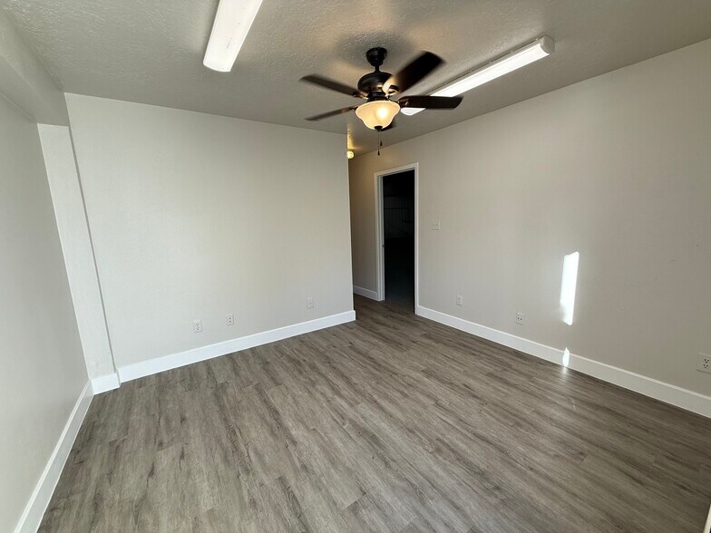 More Photos Of 2650 Old Louetta Loop, Spring Warehouse For Lease