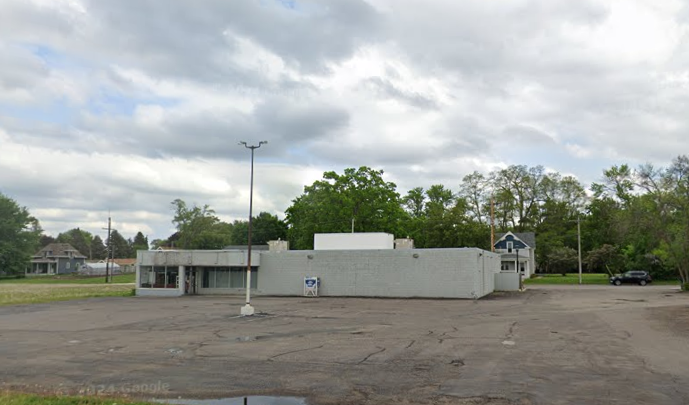 Primary Photo Of 10740 Railroad Ave, Chisago City Freestanding For Lease