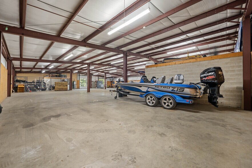 More Photos Of 177 NH Route 104, Meredith Freestanding For Lease