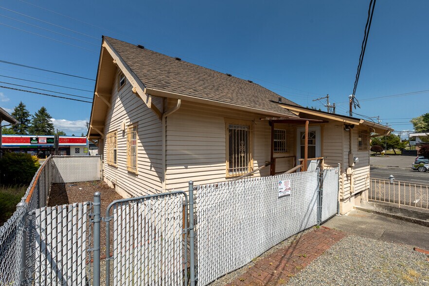 More Photos Of 3606 S 12th St, Tacoma Freestanding For Sale