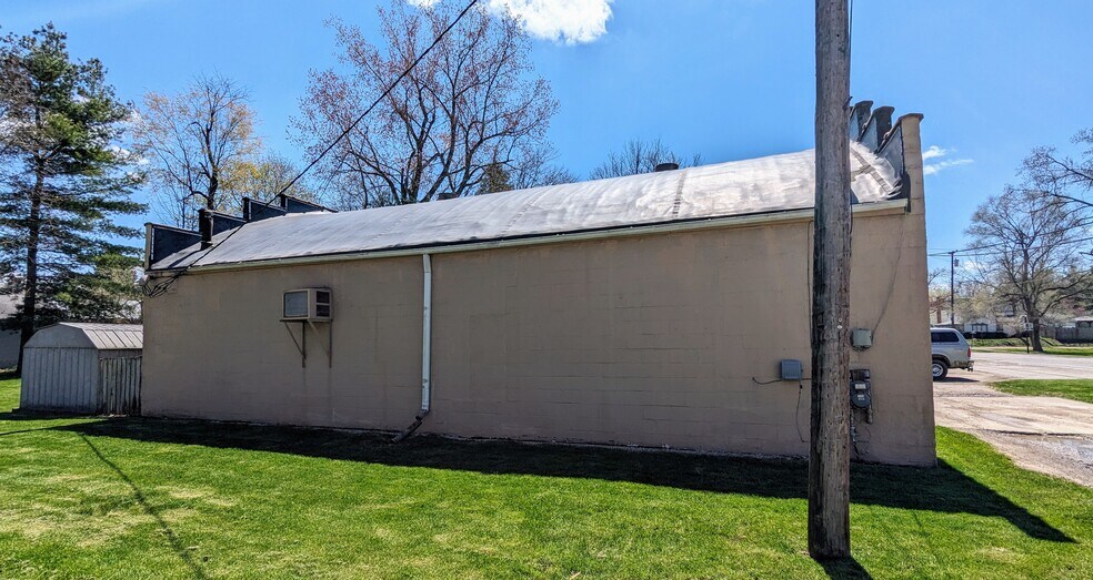 More Photos Of 4444 Forest St, Leonard General Retail For Sale