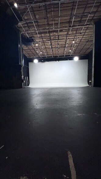 More Photos Of 550 Overlook Dr, Winter Haven Warehouse For Sale