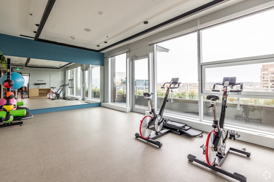 More Photos Of 2488 Granville St, Vancouver Apartments For Lease