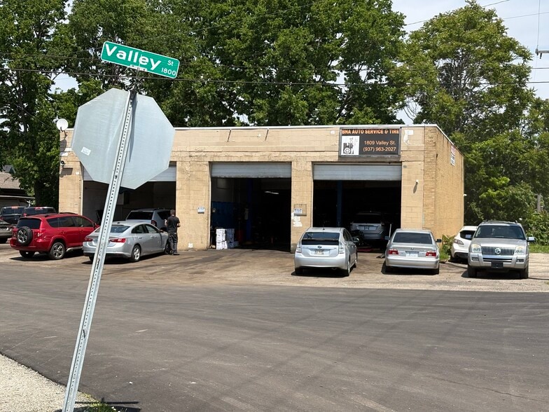 More Photos Of 1809 Valley St, Dayton Auto Repair For Sale