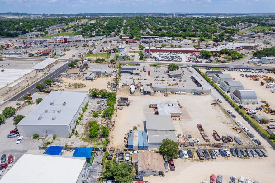 More Photos Of 4350 Naco Pass, San Antonio Service For Sale