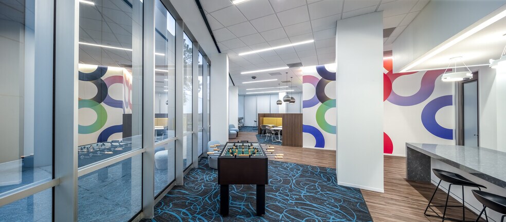 More Photos Of 4828 Loop Central Dr, Houston Office For Lease