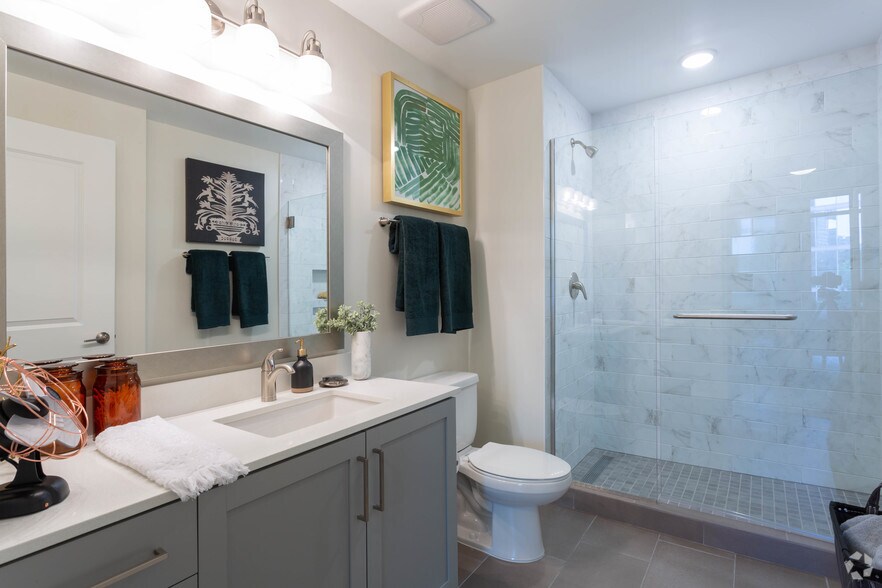 More Photos Of 880 W Peachtree St NW, Atlanta Apartments For Lease