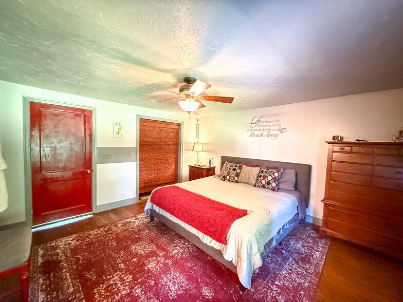 More Photos Of 13080 US 422, Kittanning Storefront Retail Residential For Sale