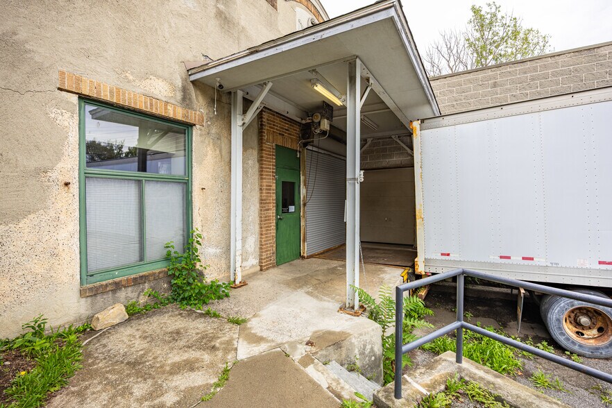 More Photos Of 1024 Garson Ave, Rochester Light Manufacturing For Sale