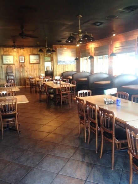 More Photos Of 9100 Wilcox Neck Rd, Charles City Marina For Lease