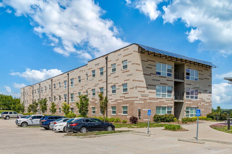 More Photos Of 1100 Campus Lake Dr, Cottleville Apartments For Sale