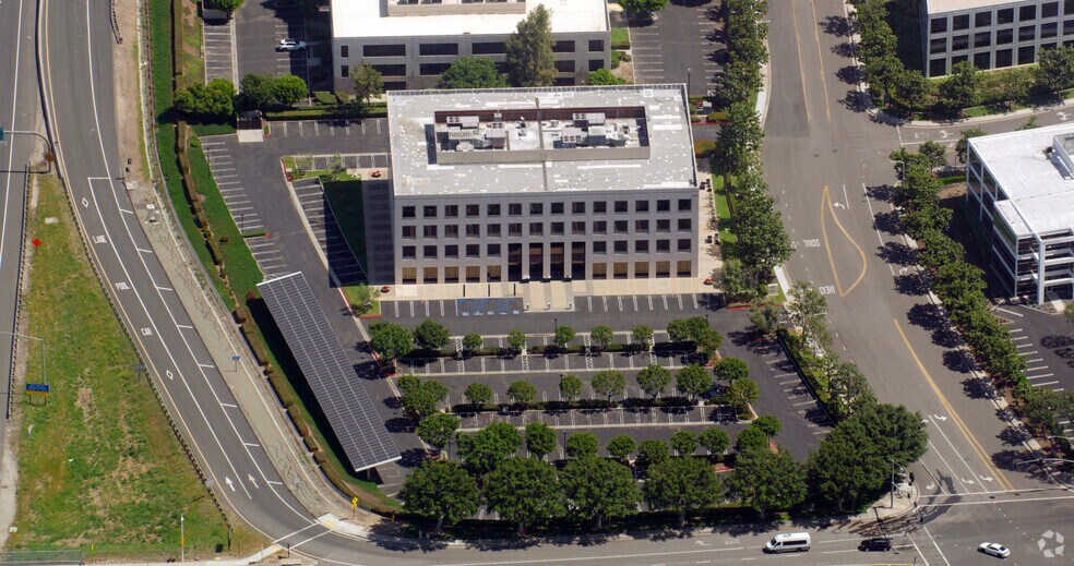 More Photos Of 100 Pacifica, Irvine Loft Creative Space For Lease