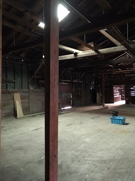 More Photos Of 110 Railroad St, Williamston Bar For Sale