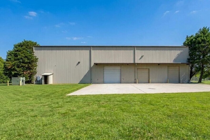 More Photos Of 1972 Red Oak Flats Rd, Dahlonega Warehouse For Sale