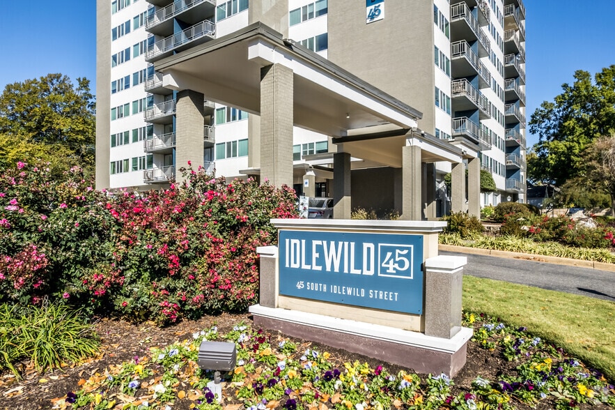 More Photos Of 45 S Idlewild, Memphis Apartments For Sale