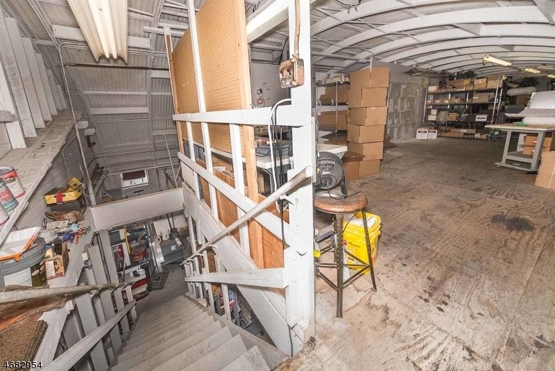 More Photos Of 131 Lincoln Blvd, Middlesex Manufacturing For Lease