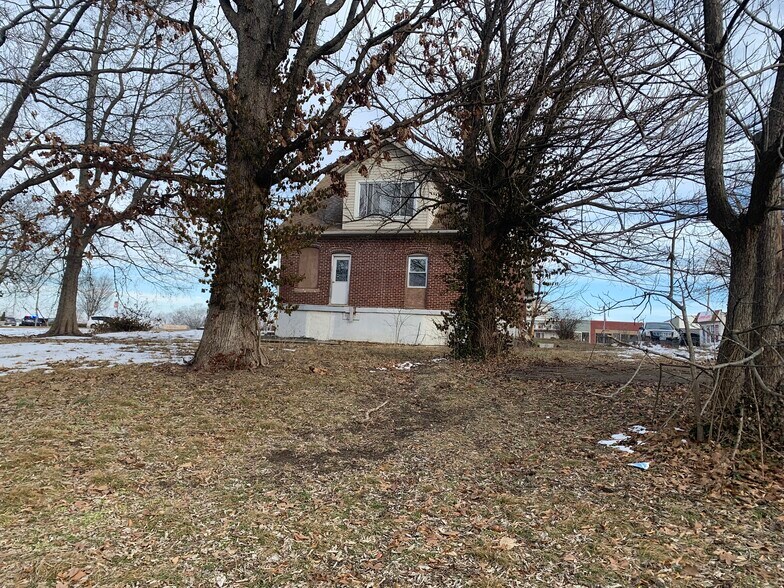 More Photos Of 325 Iris Ct, Saint Clair Medical For Sale