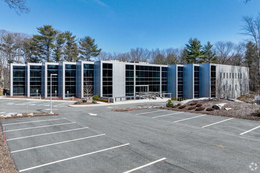 Primary Photo Of 4 Pond Park Rd, Hingham Office For Lease