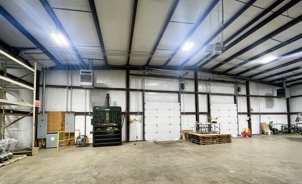 More Photos Of 366 US-35, Ray Manufacturing For Lease