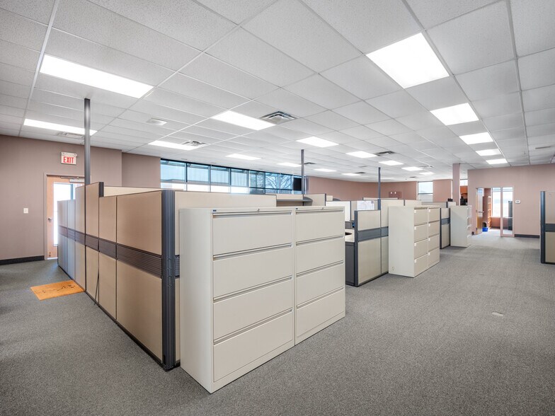 More Photos Of 3200 Deziel Dr, Windsor Unknown For Lease