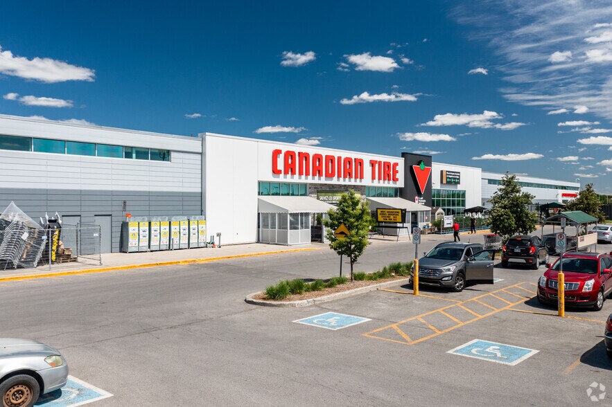 More Photos Of 5205 Boul Robert-Bourassa, Laval Unknown For Lease