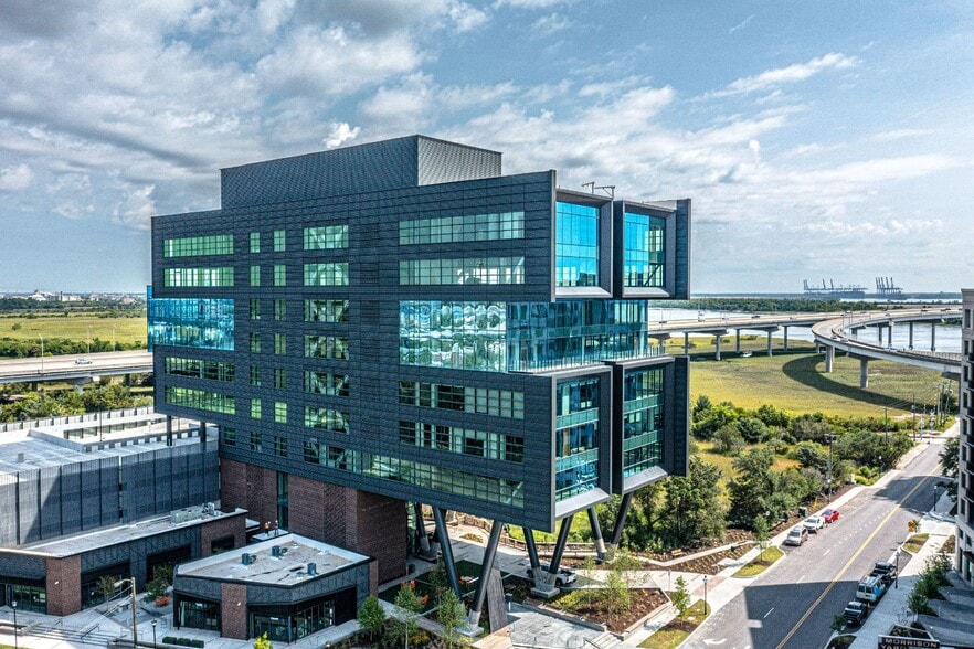 More Photos Of 850 Morrison Dr, Charleston Office For Lease