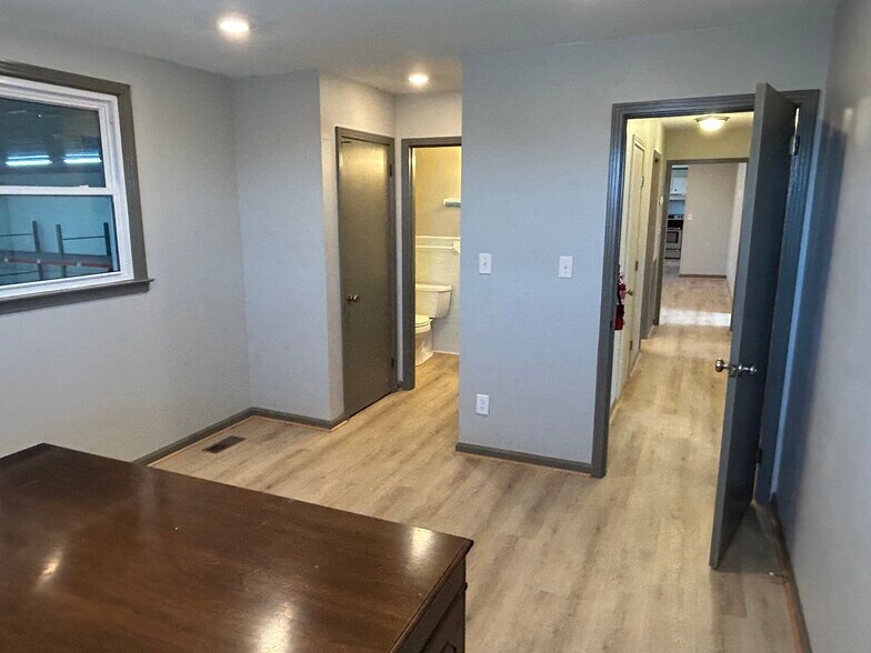 More Photos Of 74 E Hill St, Mount Juliet Office For Lease