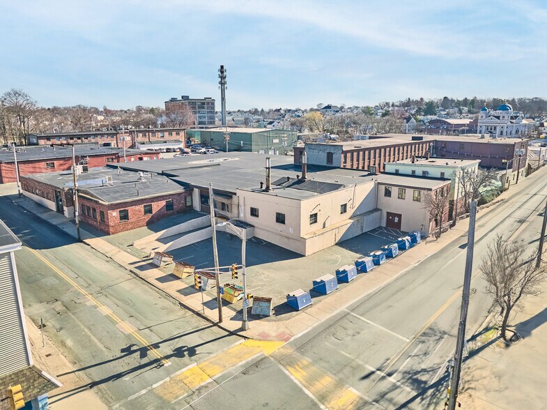Primary Photo Of 39 Wallis St, Peabody Manufacturing For Sale