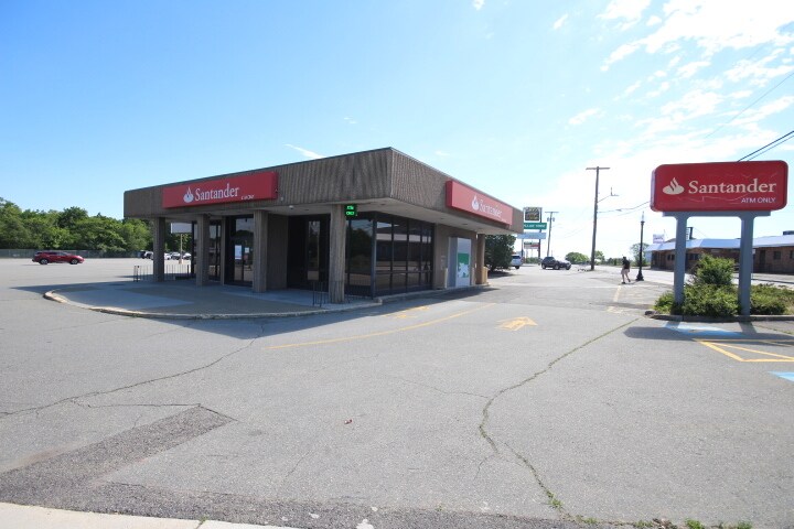 More Photos Of 440 Mount Pleasant St, New Bedford Bank For Lease