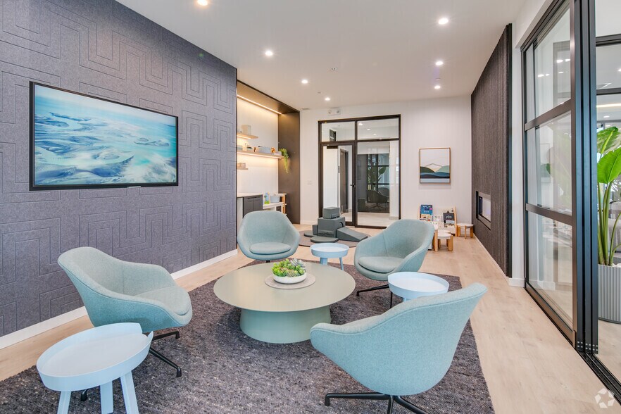 More Photos Of 325 Royal Commons, Victoria Apartments For Lease