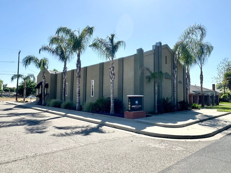 Primary Photo Of 1001 W Noble Ave, Visalia Specialty For Sale
