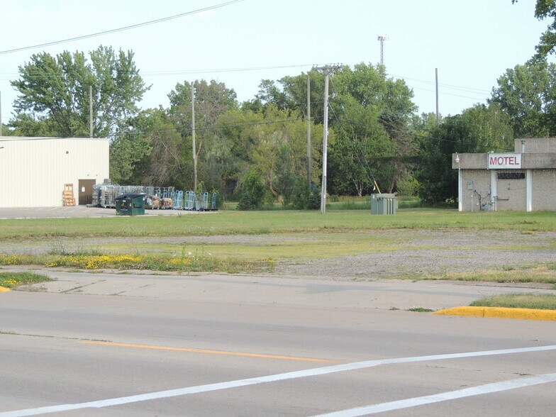 More Photos Of 1110 E Main St, Omro Land For Sale