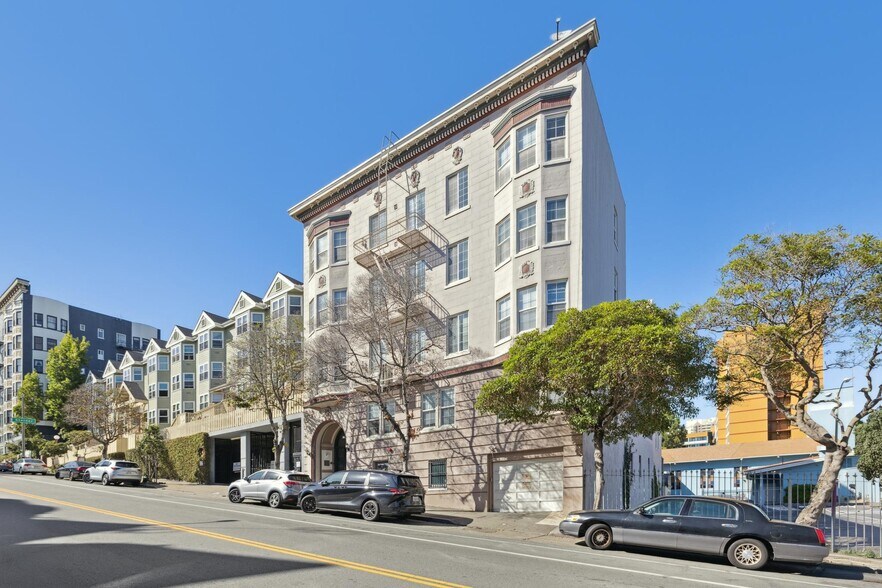 More Photos Of 924 Fulton St, San Francisco Apartments For Sale