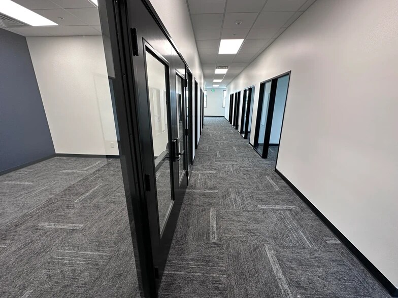 More Photos Of 15205 SW Arrow St, Sherwood Manufacturing For Lease